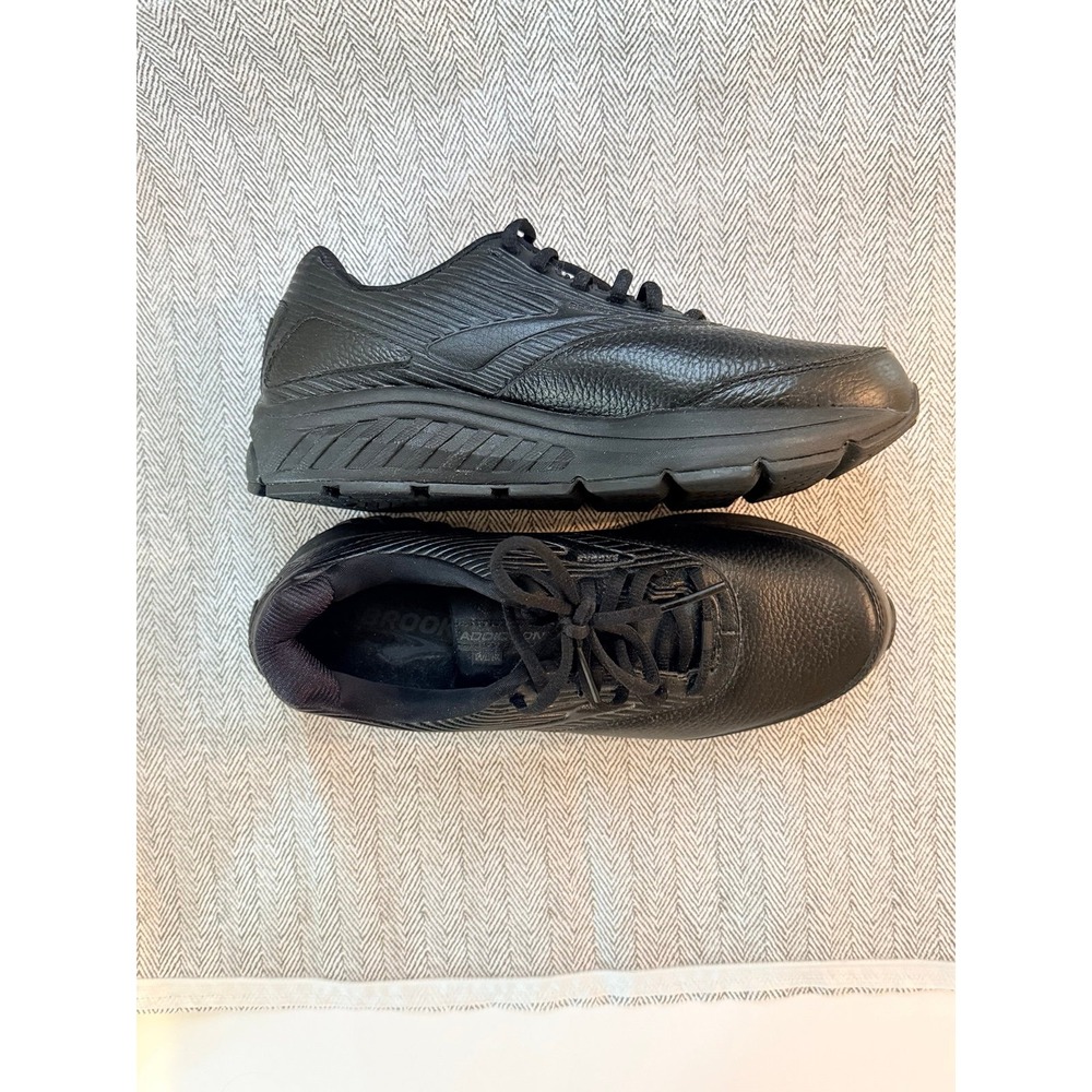 BROOKS All Black Cushion Support Women's Walking / Running Shoes Size 8.5